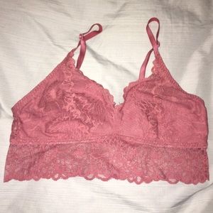 Pink lace VS bralette